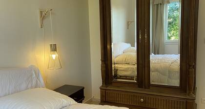 Quiet apartment with pool 5 minutes from the lake