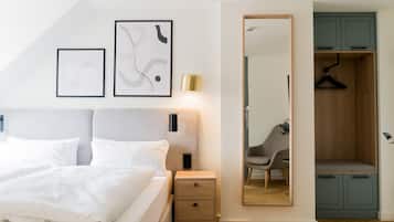 Hypo-allergenic bedding, iron/ironing board, free WiFi, bed sheets