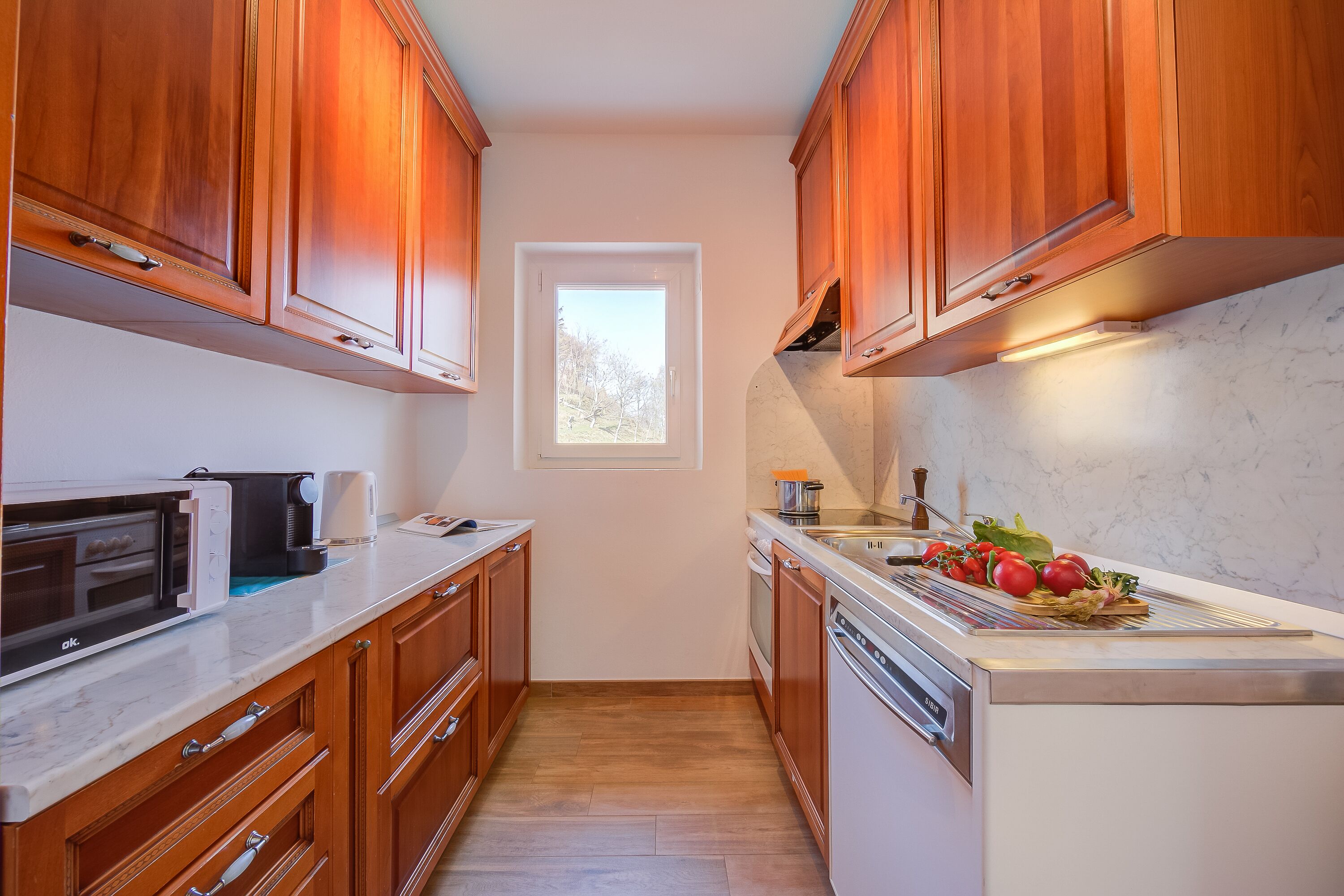 Standard Apartment, Multiple Bedrooms, Mountainside (Ca' Gina Panoramica - Monte Brè) | Private kitchen | Fridge, microwave, oven, stovetop