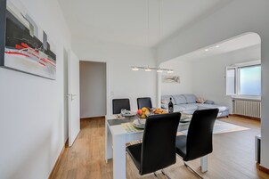 Apartamento estándar, 2 habitaciones, balcón, junto a la montaña (Ca' Gina Panoramica - Monte Brè) | Comedor