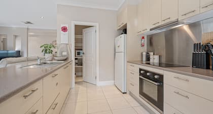 Annie's Hideaway - Porepunkah, Victoria