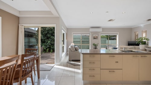 Annie's Hideaway - Porepunkah, Victoria