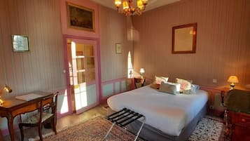 8 bedrooms, Internet