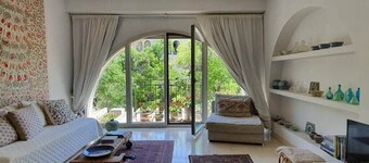 Cosy Studio in Mamilla, free parking up to 5 ppl