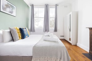 Unclassified image, 3 of 22, button - The Primrose Hill Flats (London)