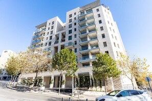 Exterior - Fantastic 3BR Parking Terrace In City Center (Jerusalem)