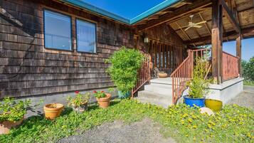 House, 2 Bedrooms | Property grounds