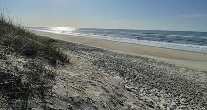 Salty Dog 2 Bedroom Villa by RedAwning