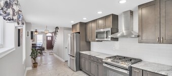 Enjoy Your Stay In This Amazing Location In Philadelphia! 4 Bedroom Home by RedAwning