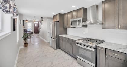 Enjoy Your Stay In This Amazing Location In Philadelphia! 4 Bedroom Home by RedAwning