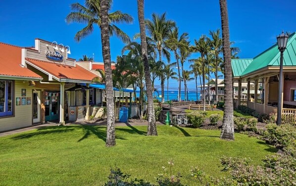 Condo, 2 Bedrooms | Property grounds