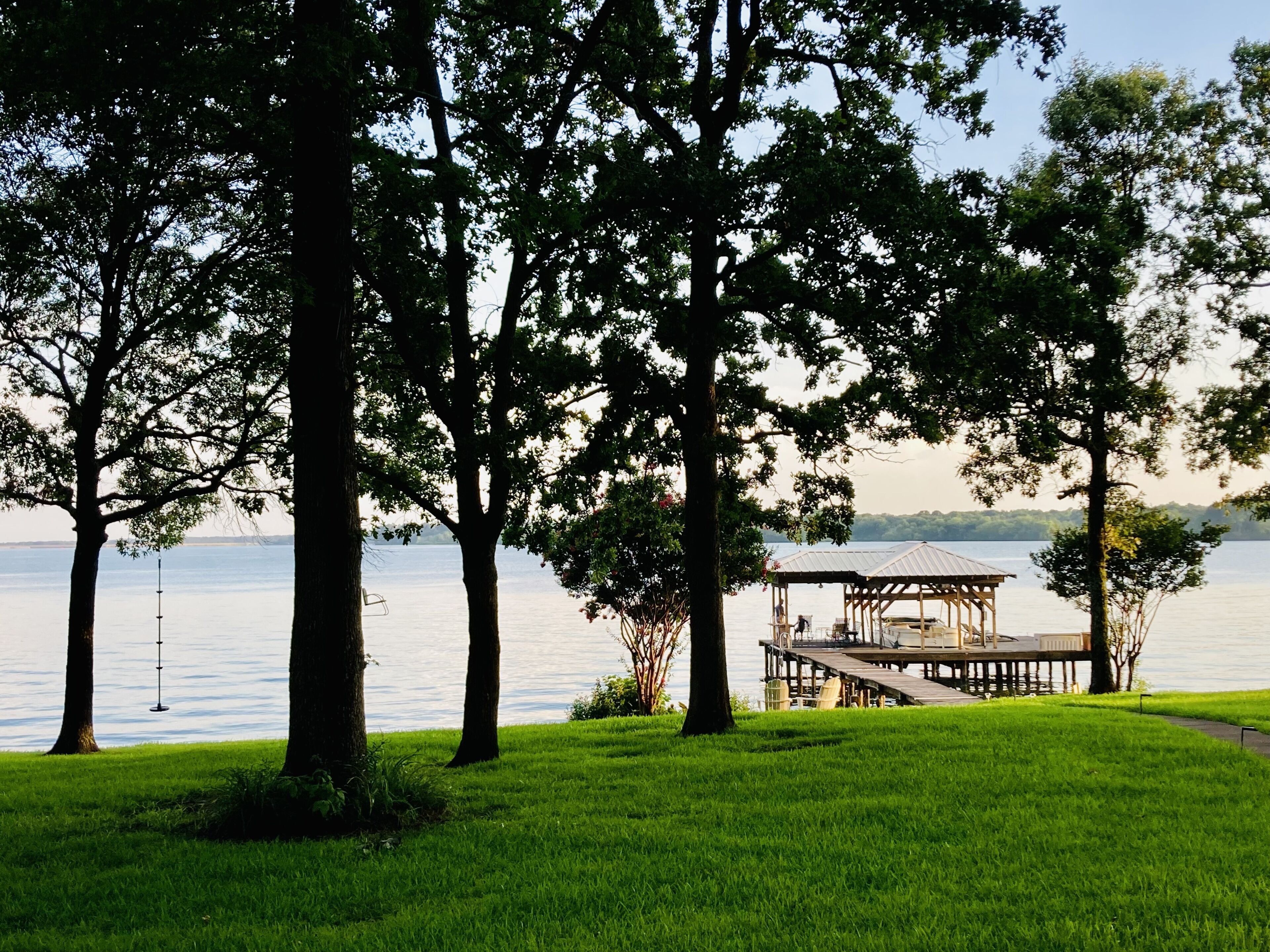 The best of lake living; 3/2+Loft; Open water and large yard