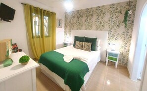 2 slaapkamers, een strijkplank/strijkijzer, wifi, beddengoed