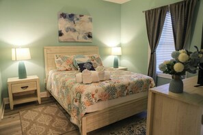 3 bedrooms, desk, iron/ironing board, travel cot