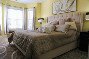 3 Schlafzimmer, Schreibtisch, Bügeleisen/Bügelbrett, Reisekinderbett