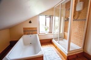 Rumah Tradisional | Kamar mandi