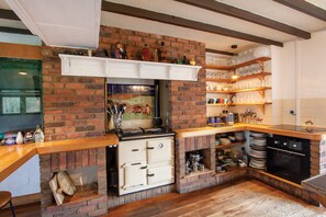 Casa tradicional | Cocina privada | Artículos de limpieza 