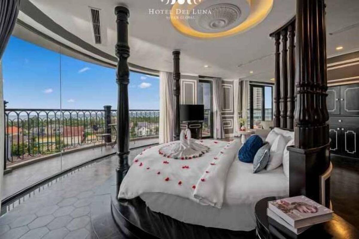 1 bedroom, in-room safe, blackout curtains, soundproofing
