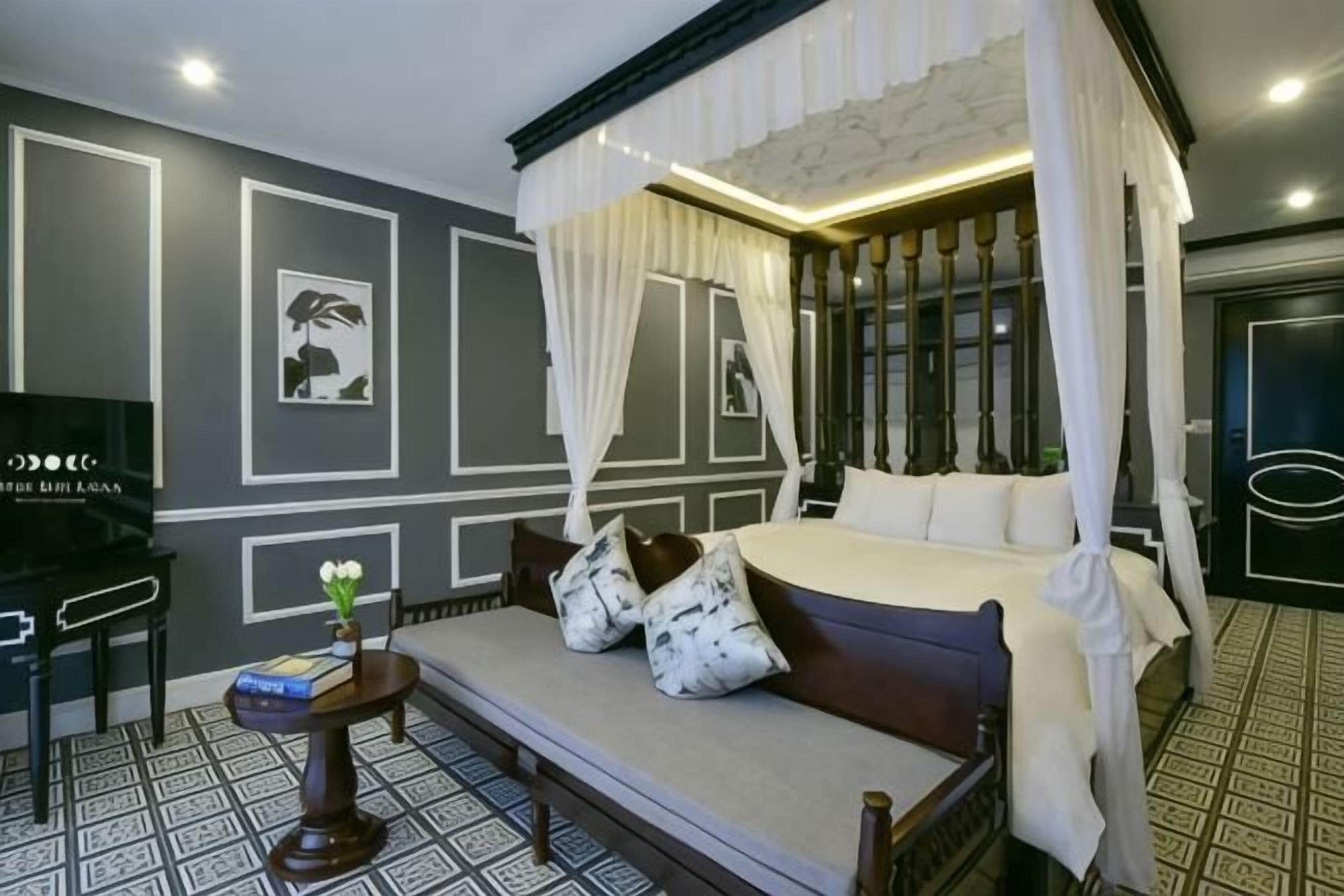 In-room safe, blackout curtains, soundproofing, iron/ironing board
