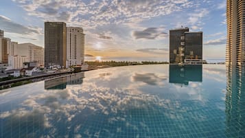 Outdoor pool, pool loungers
