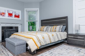 6 bedrooms, iron/ironing board, free WiFi, bed sheets