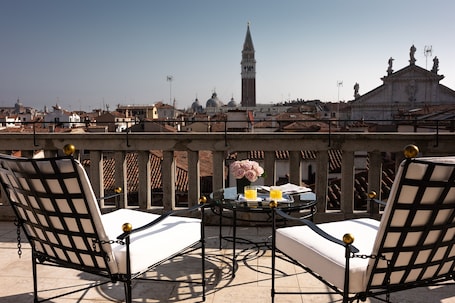 Terrasse/Patio. Nolinski Venezia - Evok Collection