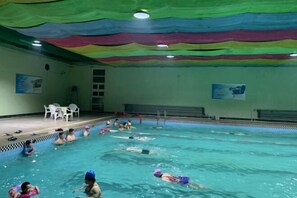 Indoor pool - Jincheng Hot Spring Hotel (Zhaoyuan)