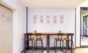 Interior - 7 Days Premium. Chongqing Qijiang District Government Store (Chongqing)