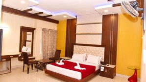 Frette Italian sheets, premium bedding, Tempur-Pedic beds, in-room safe - The Grand Park (Chidambaram)