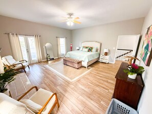 6 bedrooms, free WiFi, bed sheets