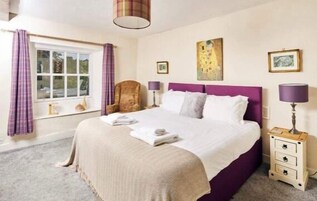 Double or Twin Room (Room 2) | Individually decorated, free WiFi