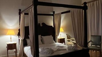 Premium bedding, down duvets, individually decorated, desk