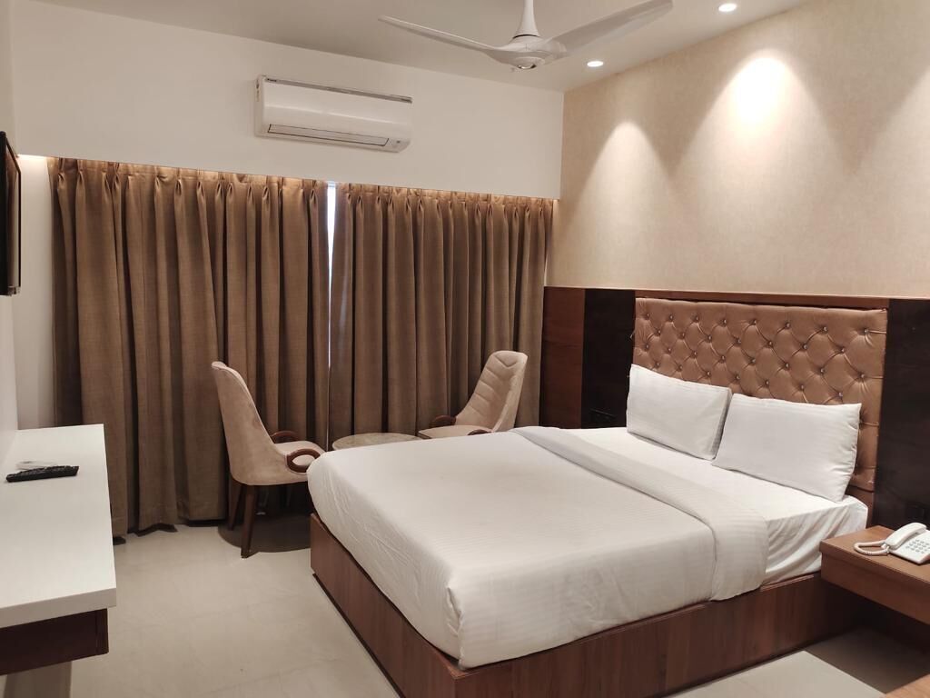Premium bedding, memory foam beds, minibar, individually decorated