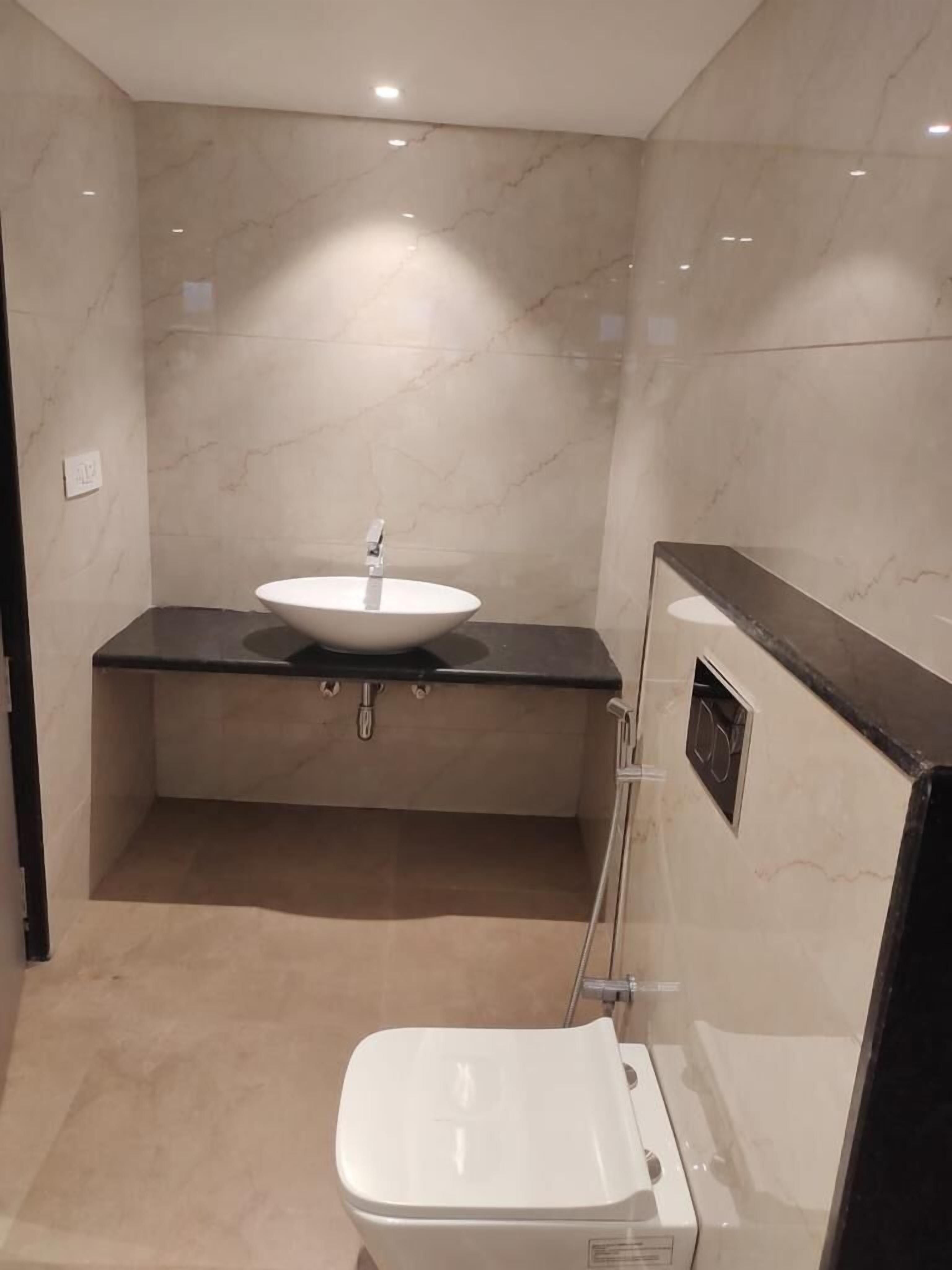 Dusche, Regendusche, kostenlose Toilettenartikel