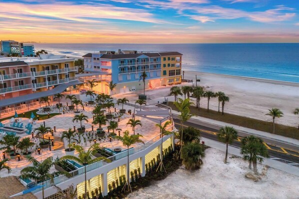 Exterior - Fort Myers Beach | private pool | bikes | Arcade (Fort Myers Beach)