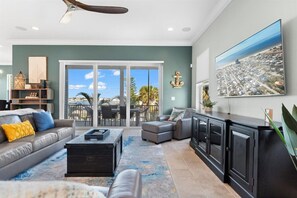 Téléviseur connecté, jeux vidéo, livres, sélection de musique