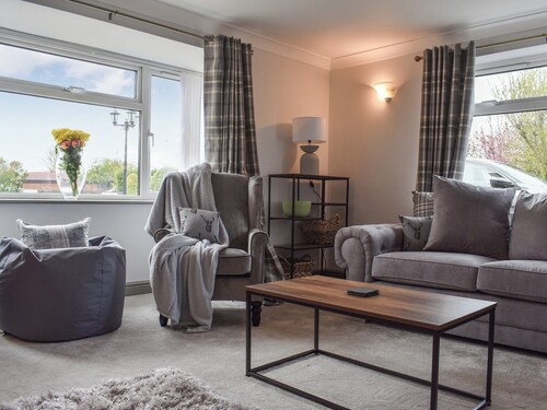 3 bedroom accommodation in Pickering