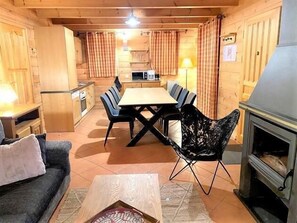 Interior - Chalet, 350m from resort center, swimming pool, sauna, terrace, fireplace or stove, tv, 85m² (Agnières-en-Dévoluy)