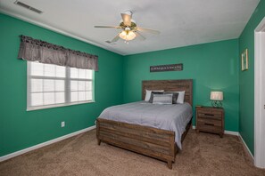 Stuga - flera sängar - kök | 2 sovrum och sängkläder