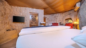 Luxe suite | 1 slaapkamer, luxe beddengoed, individueel gedecoreerd