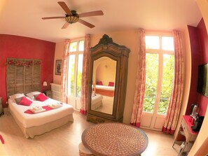 Caja de seguridad en la habitación, cortinas blackout y wifi gratis