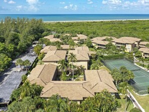 Condo (Blind Pass D204) | Exterior