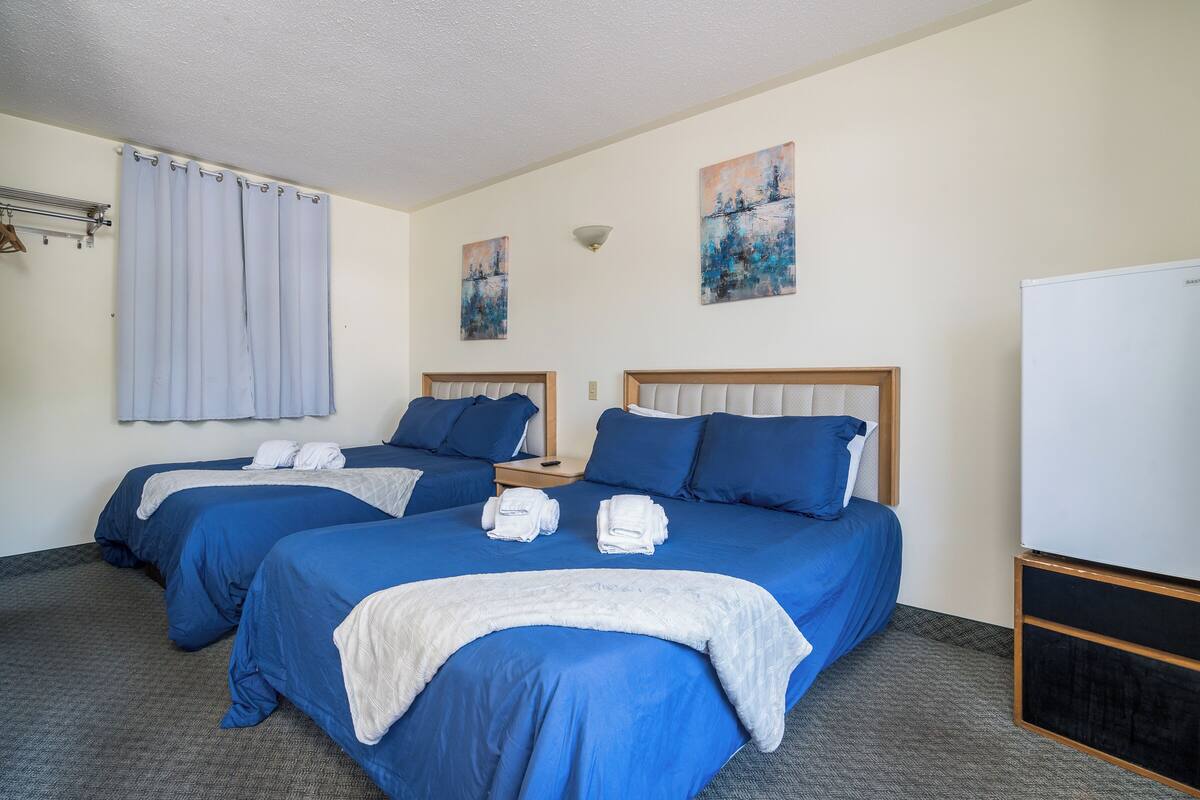 Traditional Room | Premium bedding, down comforters, WiFi (free), bed sheets