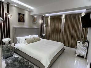 2 Schlafzimmer, Schreibtisch, WLAN