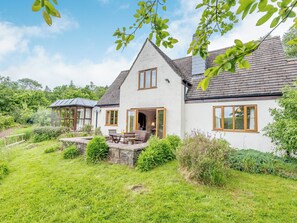 Exterior - 4 bedroom accommodation in Tylwch (Tylwch)