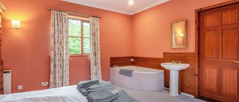 4 chambres, accĂšs au Wi-Fi (inclus), literie fournie