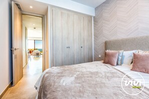 3 soverom, safe på rommet, strykejern/-brett og wi-fi (inkludert)