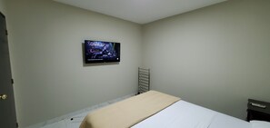 2 habitaciones, minibar, tabla de planchar con plancha y wifi gratis 