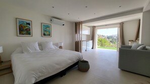 Comfort studio suite | Luxe beddengoed, individueel gedecoreerd, individueel gemeubileerd