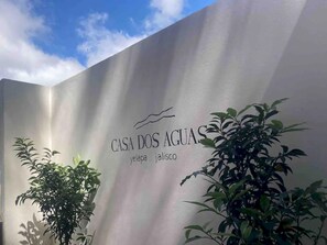 Exterior detail - Casa Dos Aguas: Yelapa Beachfront 1BR with Bay Views & Open-Air Terrace (Yelapa)